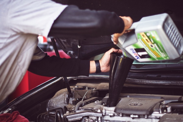 oil change service, mechanic, mobil 1