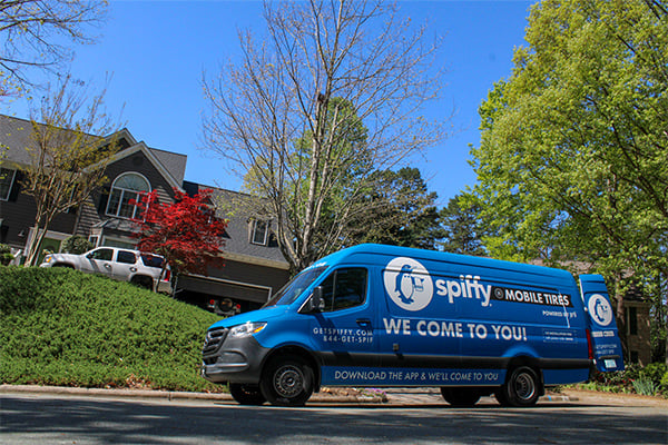 spiffy mobile tires van